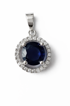 Stříbrný přívěsek kruh noblesy - elegance v dokonalé rovnováze