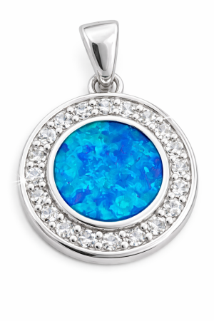 Stříbrný přívěsek Kruh s modrým opálem a zirkony – symbol klidu, harmonie a nadčasové elegance