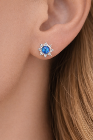 Stříbrné náušnice s modrým opálem a čirými zirkony - jemná květinová elegance