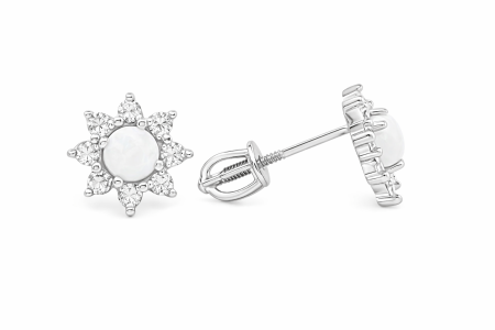 Stříbrné náušnice s bílým opálem a čirými zirkony - jemná elegance v bezpečném provedení