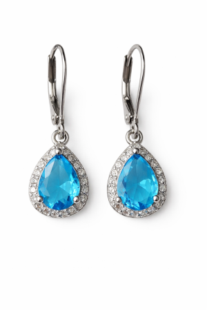 Stříbrné visací náušnice s kapkovým světlemodrým zirkonem - jemná kapka světla, která rozzáří každý váš den i večer