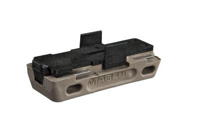 Botka na zásobník Magpul L-Plate, FDE (1 ks)