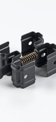 Svorka E-Lander na kovové zásobníky AR-15