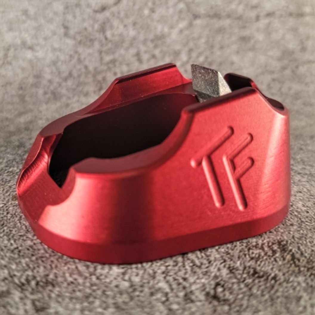 Rozšířená šachta (magwell) Taylor Freelance, JP-5, Červená