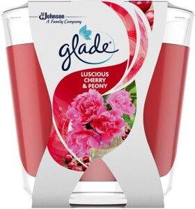 Glade svíčka vonná Luscious Cherry & Peony, 112 g