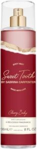 SABRINA CARPENTER TĚLOVÝ SPREJ CHERRY BABY 236 ML