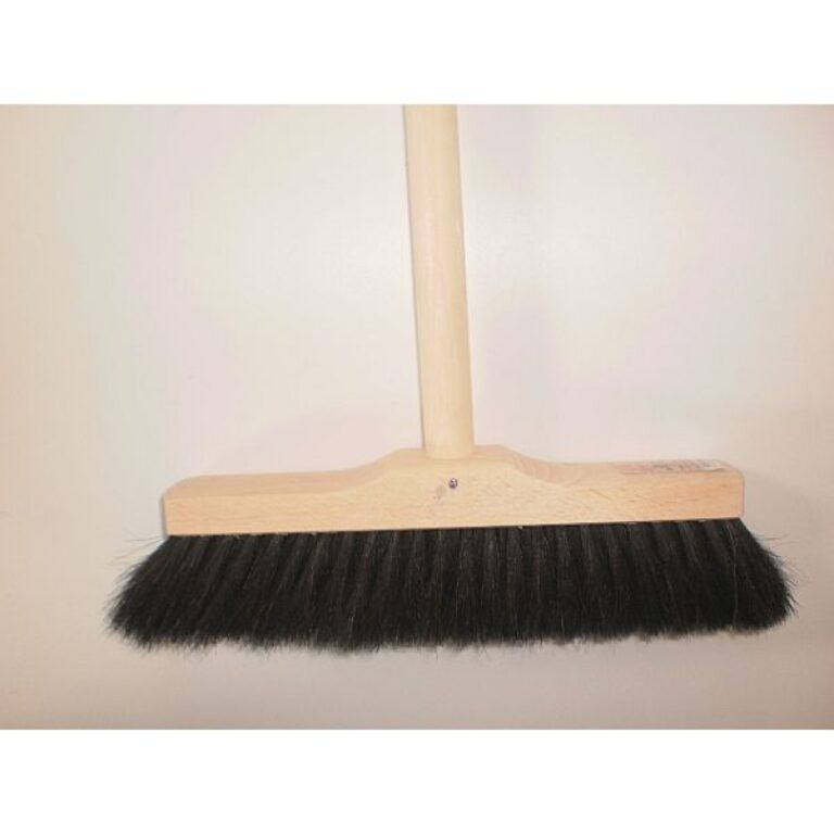 Smeták 28 cm dřevo čistá žíně s holí                          